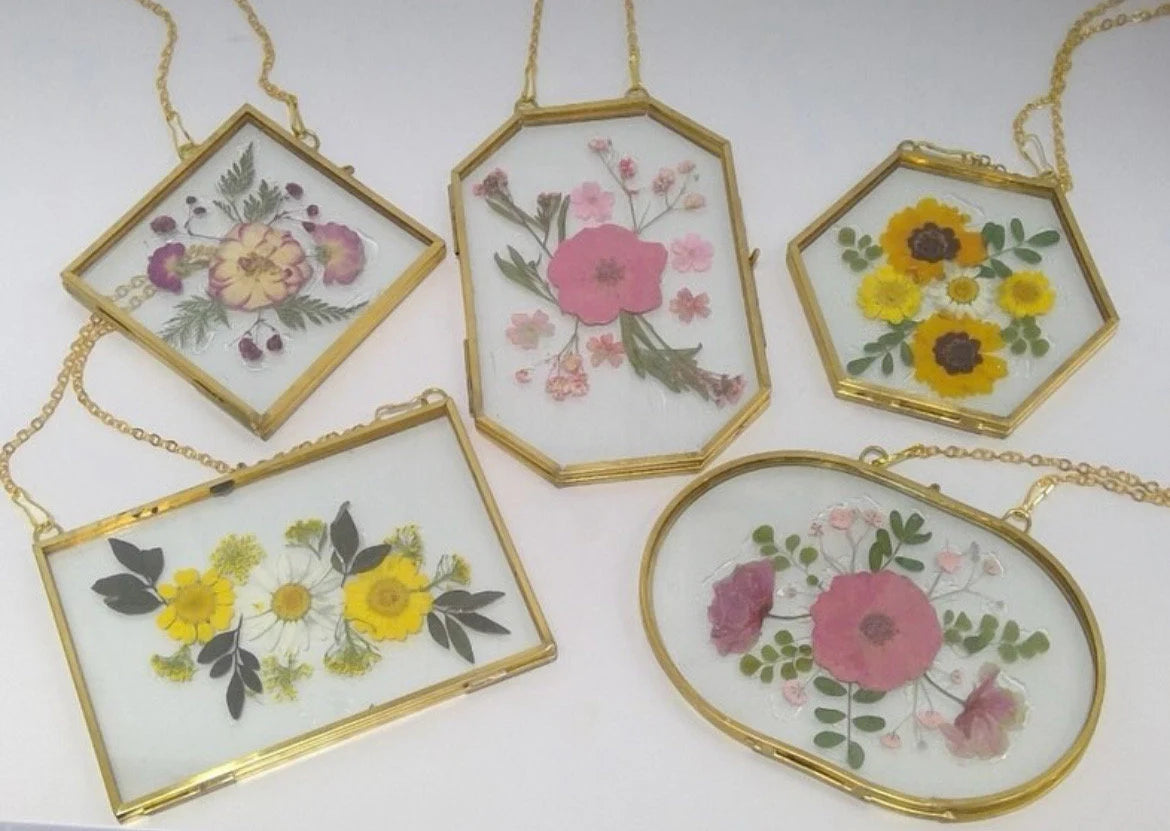Hanging Floral Frames - Magenta Bouquet