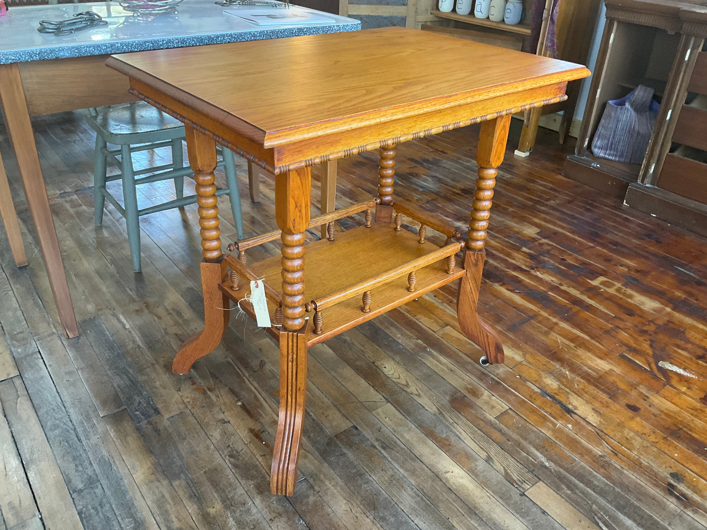 Jak Parlor Table