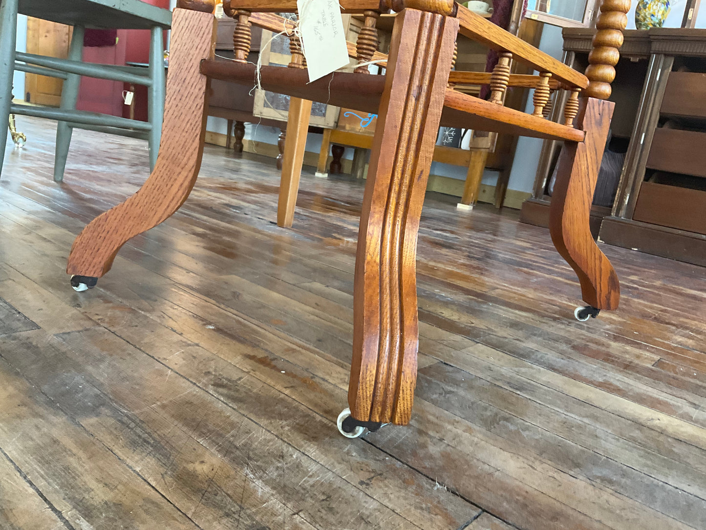 Jak Parlor Table