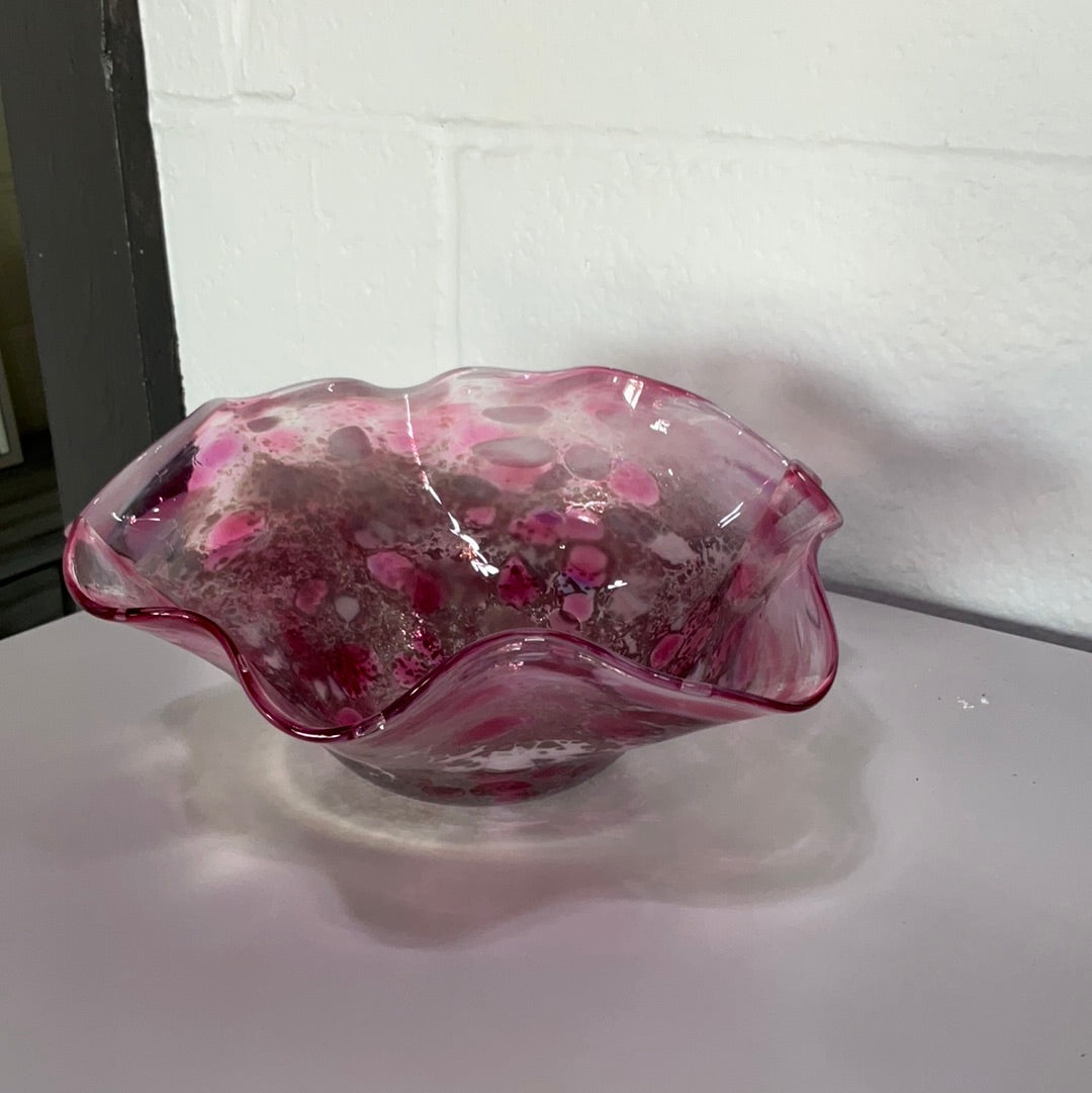 Glossy Pink Wavy Bowl