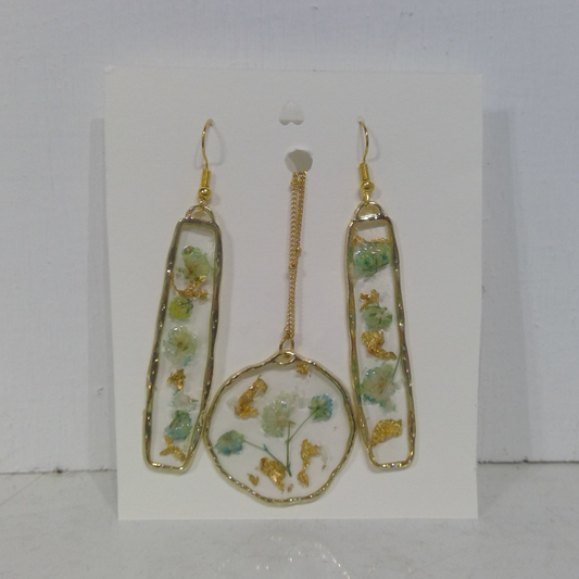 Blue Babys Breath - Pressed Flower Earrings & Necklace Set